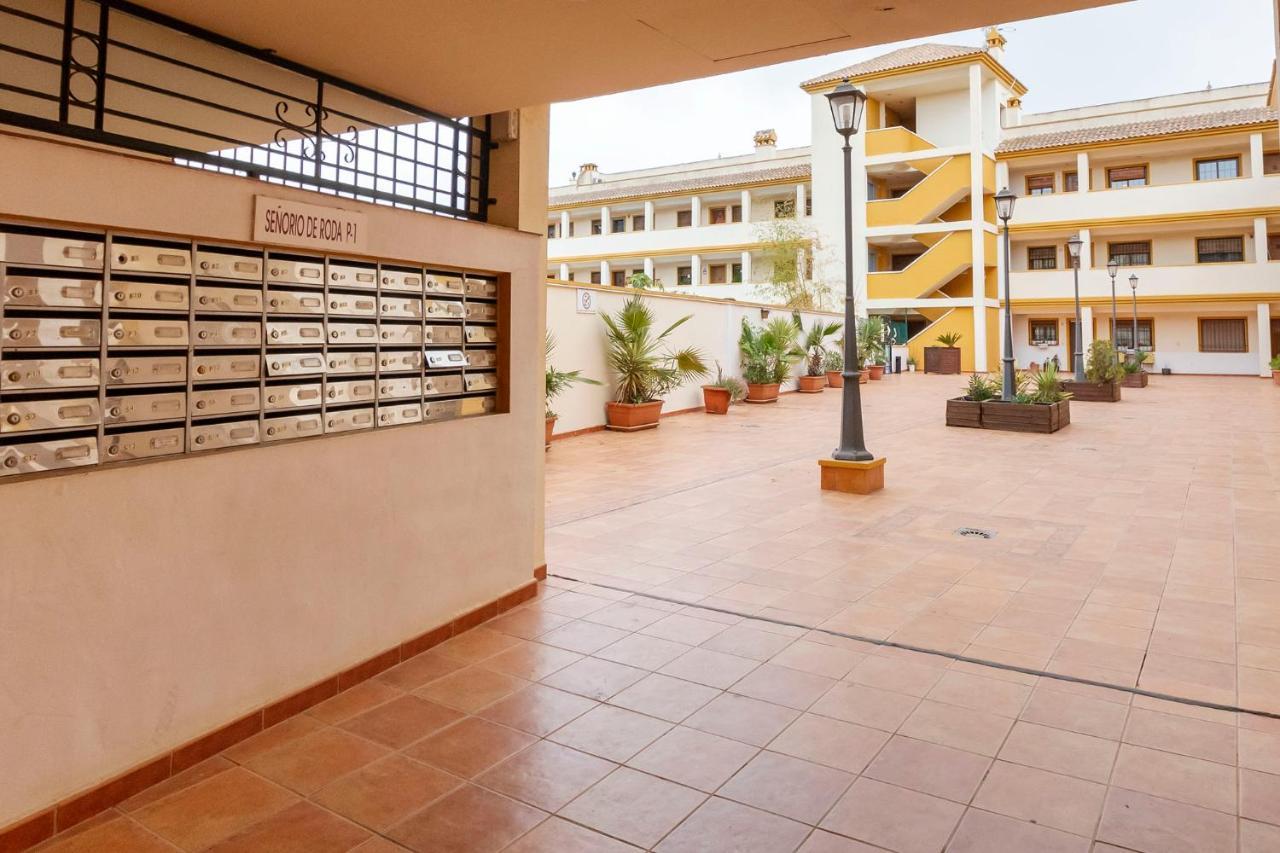 Atico Con Terraza-Solarium Y Piscina 4-6 Personas Wifi A/C Apartment Roda Exterior foto